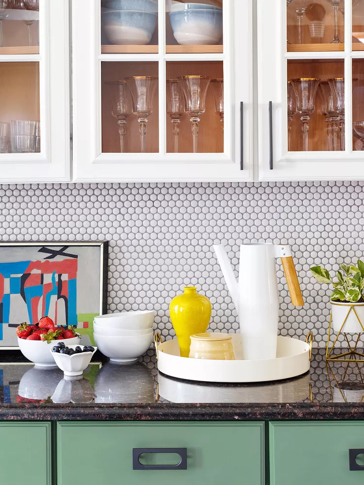 round Penny Tiles Backsplash with vintage vibe